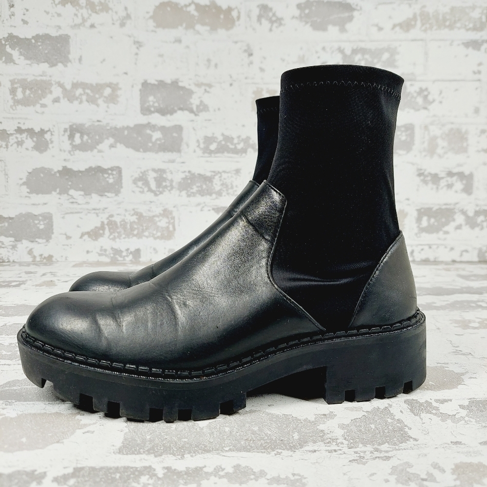 Zara Black Leather Round Toe Low Heel Pull On Ankle Boots V488